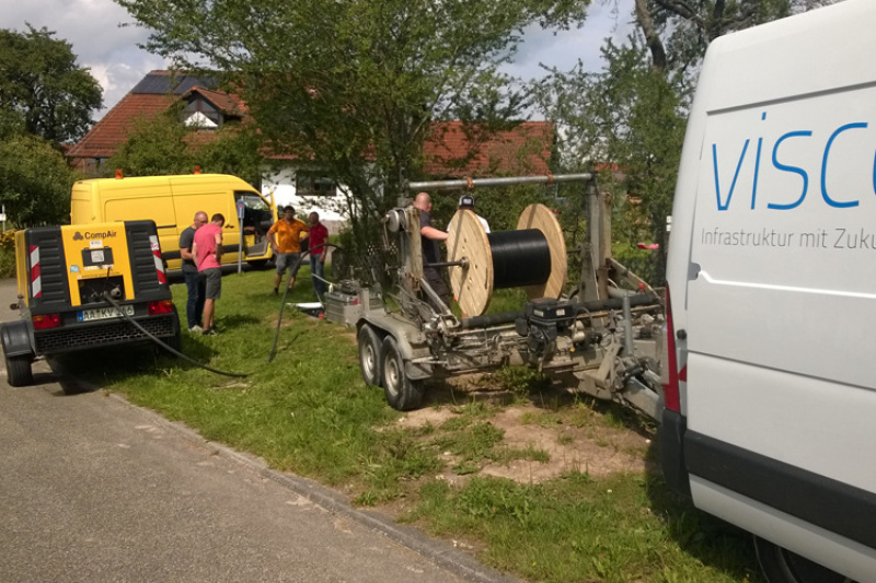 Backbone-Ausbau im Ostalbkreis: Einbringen des Glasfaserkabels