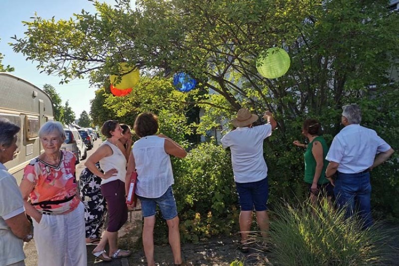 Vierter Teil 'Natur sucht Platz im Garten' auf dem Härtsfeld: Bunte Lampions weisen den Weg