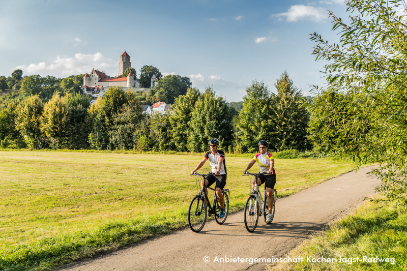 Radfahrer Hüttlingen-Niederalfingen (Foto: Arbeitsgemeinschaft Kocher-Jagst-Radweg, Jan Bürgermeister)