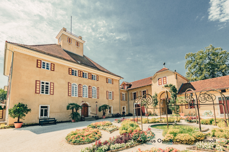 Schloss Fachsenfeld (Foto: Tourismus Ostalb, Christian Frumolt)