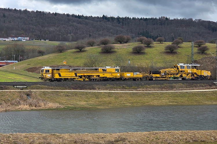 Starkes Signal für die Schiene im Ostalbkreis: Landrat Dr. Bläse begrüßt Ertüchtigungspaket für Rems- und Riesbahn<br />
