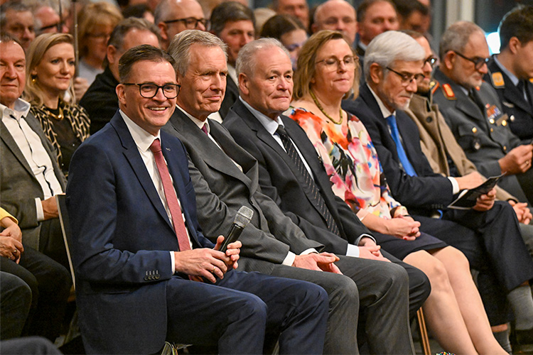 Neujahrsimpuls für Europa: Bundespräsident a. D. Christian Wulff wirbt im Landratsamt Ostalbkreis für Verantwortung, Empathie und ein starkes Europa