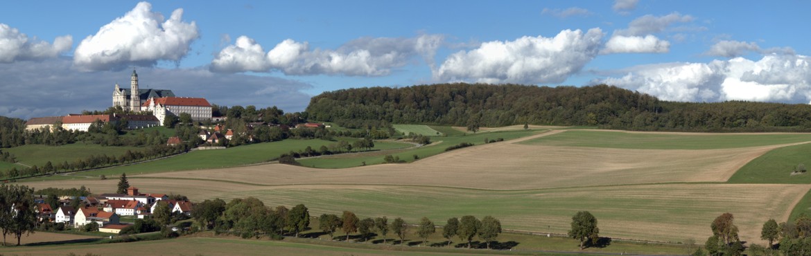 Blick auf das Kloster Neresheim, aufgenommen von J. Vischer.